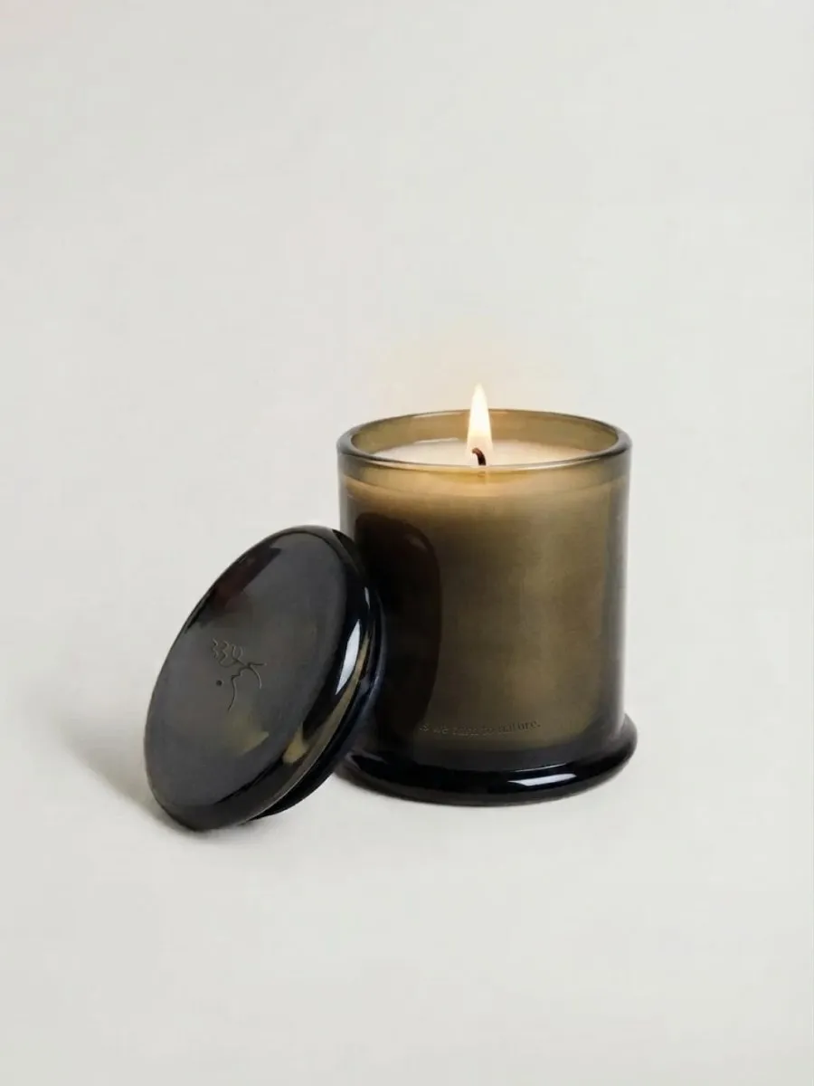 Smoked glass candle with its lid